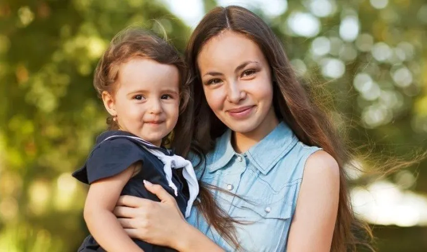 Zhenshhina S Rebenkom 1