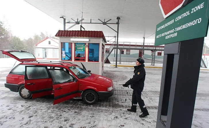 Досмотр-автомобиля